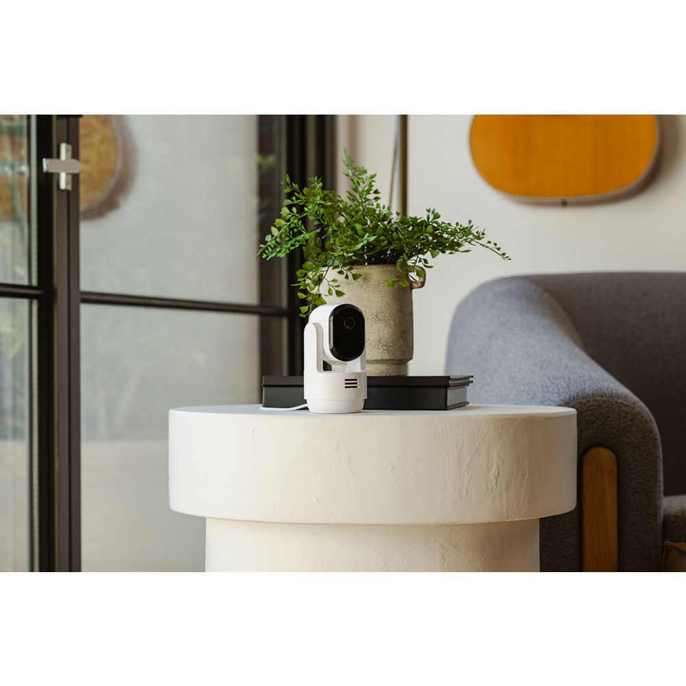 ARLO 2K Essential Pan Tilt Indoor Plug-In Camera