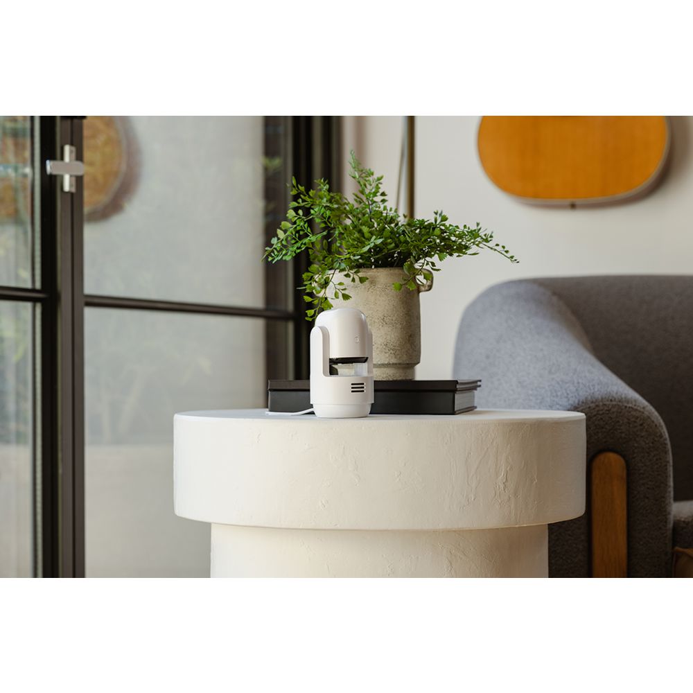ARLO 2K Essential Pan Tilt Indoor Plug-In Camera